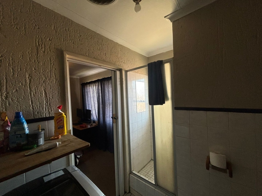 1 Bedroom Property for Sale in Pellissier Free State